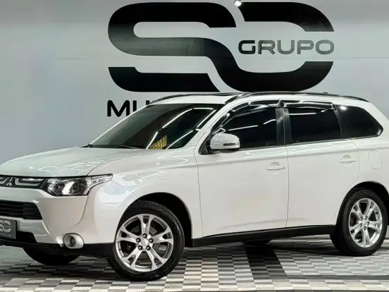 MITSUBISHI-OUTLANDER-2.0 16V GASOLINA 4P AUTOMÁTICO MITSUBISHI-OUTLANDER-2014