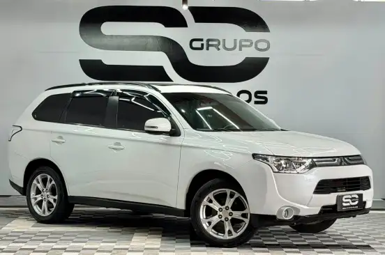 MITSUBISHI-OUTLANDER-2014