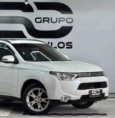 MITSUBISHI-OUTLANDER-2014