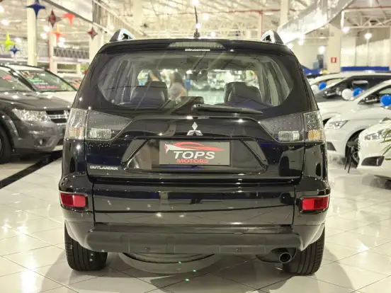 MITSUBISHI-OUTLANDER-2011