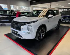 MITSUBISHI OUTLANDER 2.4 PHEV HPE-S S-AWC DHT MITSUBISHI OUTLANDER 2.4 PHEV HPE-S S-AWC DHT