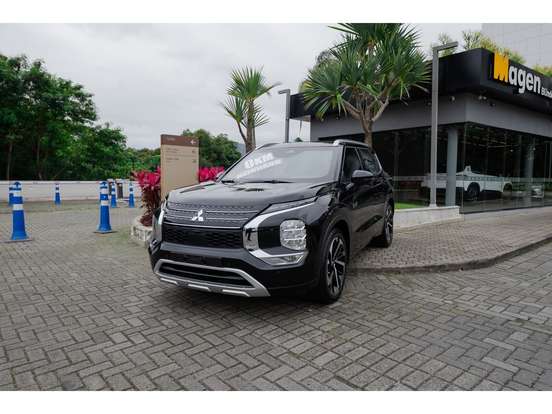 MITSUBISHI-OUTLANDER-2026