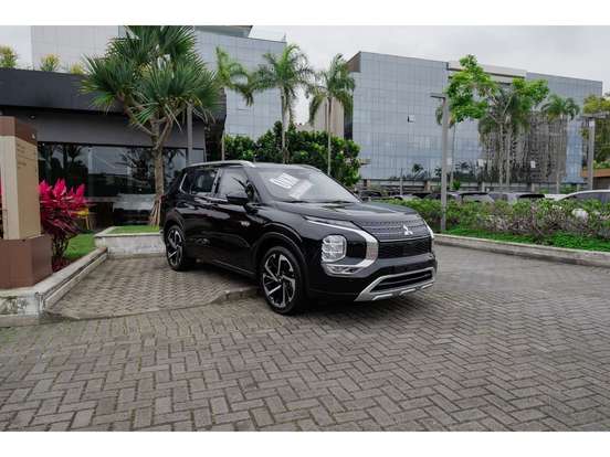 MITSUBISHI-OUTLANDER-2026