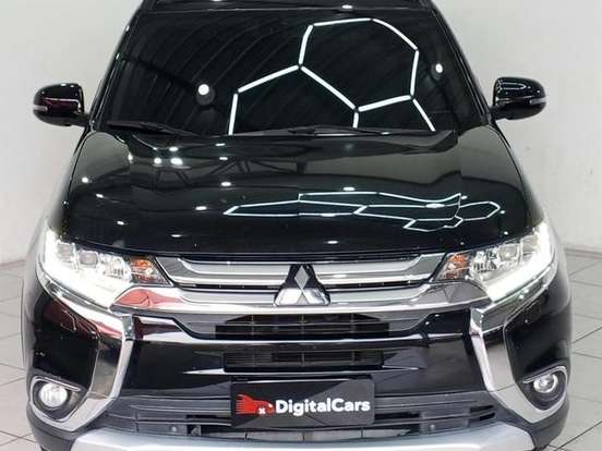 MITSUBISHI-OUTLANDER-3.0 GT 4X4 V6 24V GASOLINA 4P AUTOMÁTICO MITSUBISHI-OUTLANDER-2015
