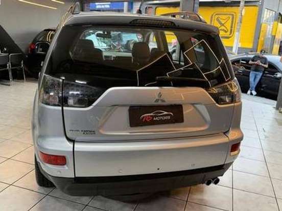 MITSUBISHI-OUTLANDER-3.0 GT 4X4 V6 24V GASOLINA 4P AUTOMÁTICO MITSUBISHI-OUTLANDER-2011