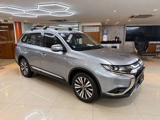 MITSUBISHI-OUTLANDER-3.0 MIVEC V6 GASOLINA HPE-S AWD AUTOMÁTICO MITSUBISHI-OUTLANDER-2020