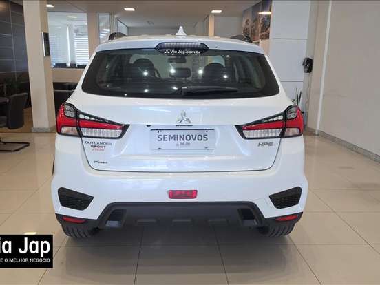MITSUBISHI-OUTLANDER SPORT-2.0 MIVEC FLEX HPE AUTOMÁTICO MITSUBISHI-OUTLANDER SPORT-2021