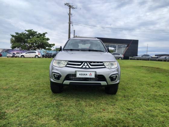 MITSUBISHI PAJERO 3.2 HPE 4X4 7 LUGARES 16V TURBO INTERCOOLER DIESEL 4P AUTOMÁTICO