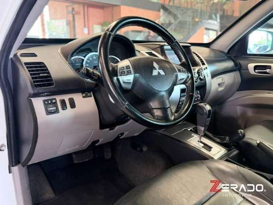 MITSUBISHI-PAJERO DAKAR-3.2 HPE 4X4 7 LUGARES 16V TURBO INTERCOOLER DIESEL 4P AUTOMÁTICO MITSUBISHI-PAJERO DAKAR-2014