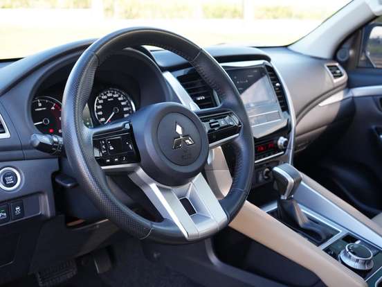 MITSUBISHI-PAJERO SPORT-2024