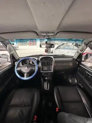 MITSUBISHI-PAJERO TR4-2013