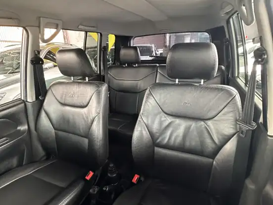MITSUBISHI-PAJERO TR4-2.0 4X4 16V 140CV FLEX 4P AUTOMÁTICO MITSUBISHI-PAJERO TR4-2013