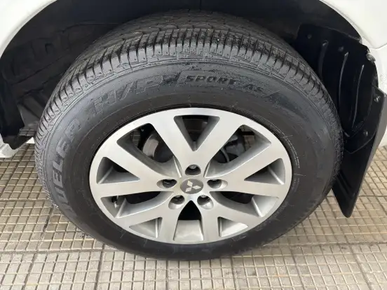 MITSUBISHI-PAJERO TR4-2.0 4X4 16V 140CV FLEX 4P AUTOMÁTICO MITSUBISHI-PAJERO TR4-2012