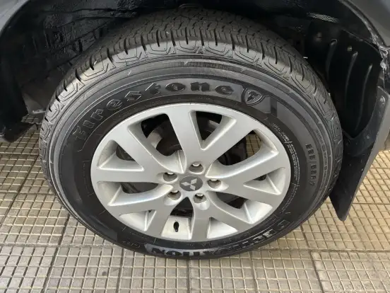 MITSUBISHI-PAJERO TR4-2.0 4X4 16V 140CV FLEX 4P AUTOMÁTICO MITSUBISHI-PAJERO TR4-2011