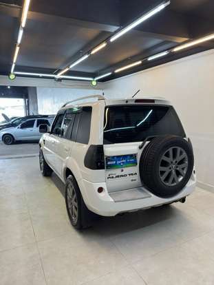 MITSUBISHI-PAJERO TR4-2.0 4X2 16V 140CV FLEX 4P AUTOMÁTICO MITSUBISHI-PAJERO TR4-2014
