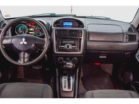 MITSUBISHI-PAJERO TR4-2014
