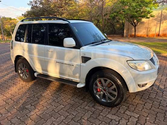 MITSUBISHI-PAJERO TR4-2.0 4X2 16V 140CV FLEX 4P MANUAL MITSUBISHI-PAJERO TR4-2012