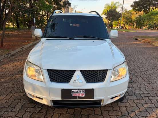 MITSUBISHI-PAJERO TR4-2.0 4X2 16V 140CV FLEX 4P MANUAL MITSUBISHI-PAJERO TR4-2012