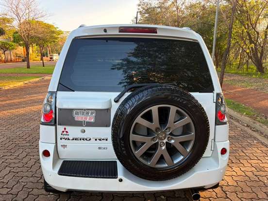 MITSUBISHI-PAJERO TR4-2012