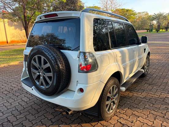 MITSUBISHI-PAJERO TR4-2.0 4X2 16V 140CV FLEX 4P MANUAL MITSUBISHI-PAJERO TR4-2012