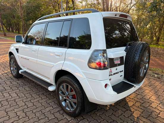 MITSUBISHI-PAJERO TR4-2.0 4X2 16V 140CV FLEX 4P MANUAL MITSUBISHI-PAJERO TR4-2012