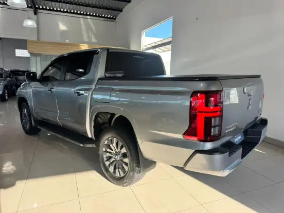 MITSUBISHI-TRITON-2.4 BITURBO DIESEL CD HPE-S 4X4 AUTOMÁTICO MITSUBISHI-TRITON-2025