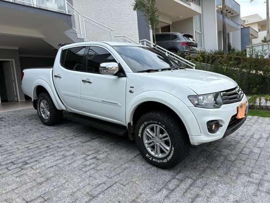 MITSUBISHI-L200 TRITON-3.2 HPE 4X4 CD 16V TURBO INTERCOOLER DIESEL 4P AUTOMÁTICO MITSUBISHI-L200 TRITON-2015