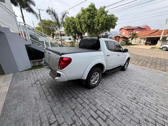 MITSUBISHI-L200 TRITON-3.2 HPE 4X4 CD 16V TURBO INTERCOOLER DIESEL 4P AUTOMÁTICO MITSUBISHI-L200 TRITON-2015