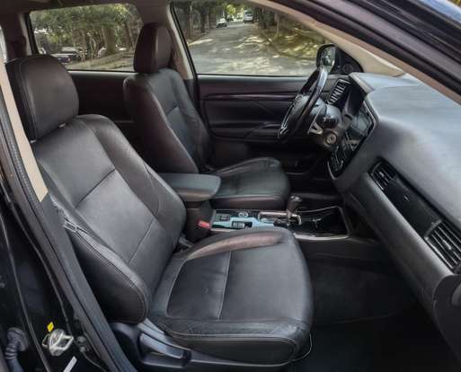 MITSUBISHI-OUTLANDER-2016