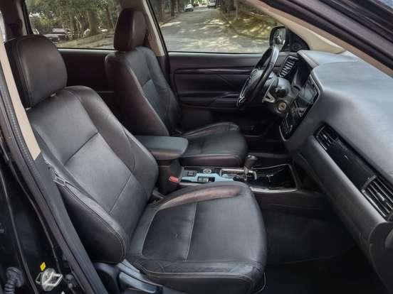 MITSUBISHI-OUTLANDER-2.2 4X4 16V DIESEL 4P AUTOMÁTICO MITSUBISHI-OUTLANDER-2016