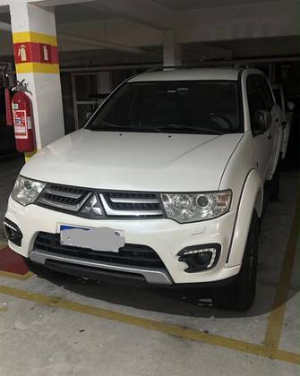 MITSUBISHI PAJERO 3.2 HPE 4X4 7 LUGARES 16V TURBO INTERCOOLER DIESEL 4P AUTOMÁTICO