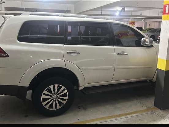 MITSUBISHI-PAJERO-3.2 HPE 4X4 7 LUGARES 16V TURBO INTERCOOLER DIESEL 4P AUTOMÁTICO MITSUBISHI-PAJERO-2017