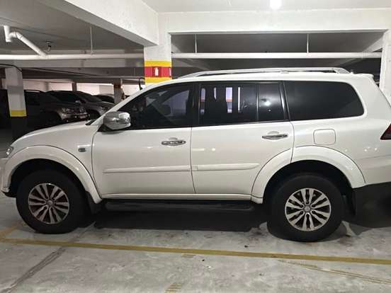 MITSUBISHI-PAJERO-3.2 HPE 4X4 7 LUGARES 16V TURBO INTERCOOLER DIESEL 4P AUTOMÁTICO MITSUBISHI-PAJERO-2017