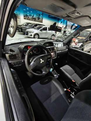 MITSUBISHI-PAJERO TR4-2012