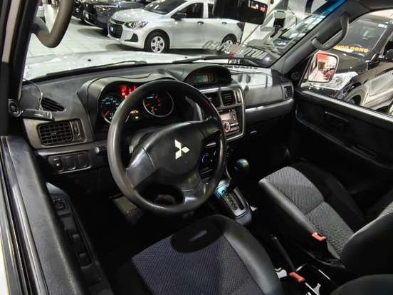 MITSUBISHI-PAJERO TR4-2.0 4X2 16V 140CV FLEX 4P AUTOMÁTICO MITSUBISHI-PAJERO TR4-2012