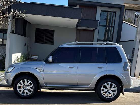MITSUBISHI-PAJERO TR4-2.0 4X2 16V 140CV FLEX 4P MANUAL MITSUBISHI-PAJERO TR4-2012