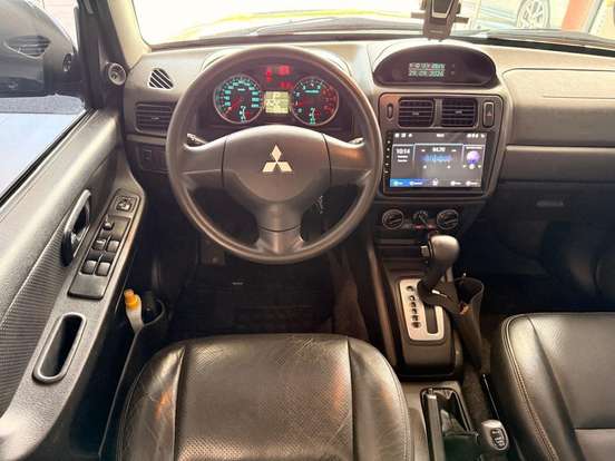 MITSUBISHI-PAJERO TR4-2015