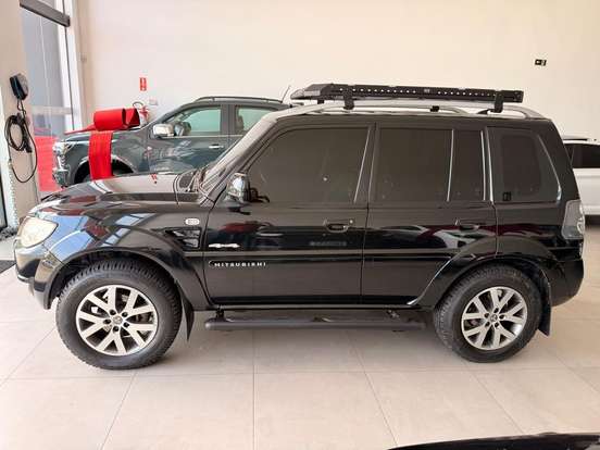 MITSUBISHI-PAJERO TR4-2015