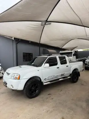 NISSAN-FRONTIER-2003
