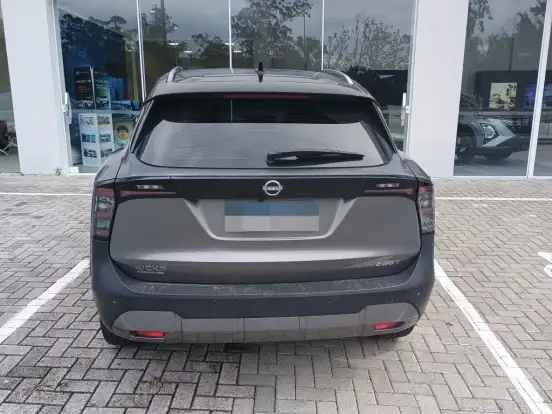 NISSAN-KICKS-2025