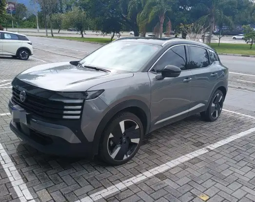 NISSAN-KICKS-2025