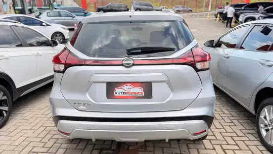 NISSAN-KICKS-2023