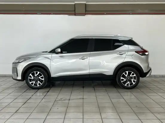 NISSAN-KICKS-2023