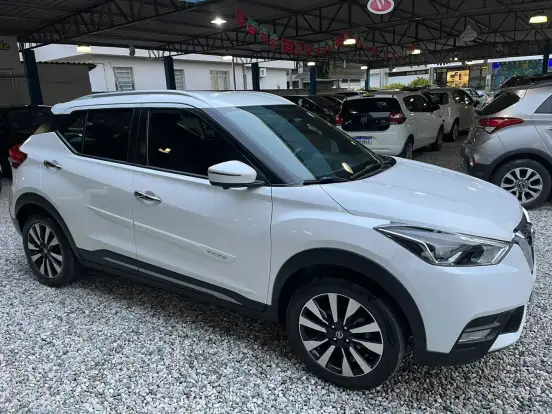 NISSAN-KICKS-2020