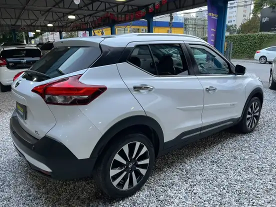 NISSAN-KICKS-2020