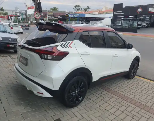 NISSAN-KICKS-2021