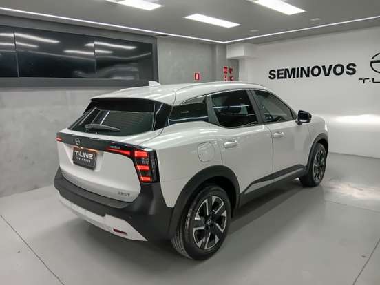 NISSAN-KICKS-2025