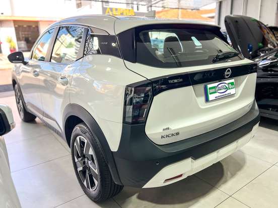 NISSAN-KICKS-2025