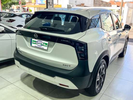 NISSAN-KICKS-2025