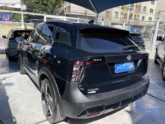 NISSAN-KICKS-2025